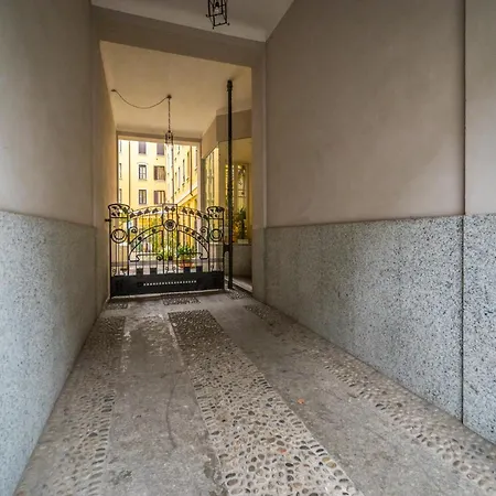 Vivimihome - Elegant 10 Minutes From The Duomo Apartment *