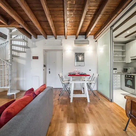 Vivimihome - Elegant 10 Minutes From The Duomo Apartment Milan