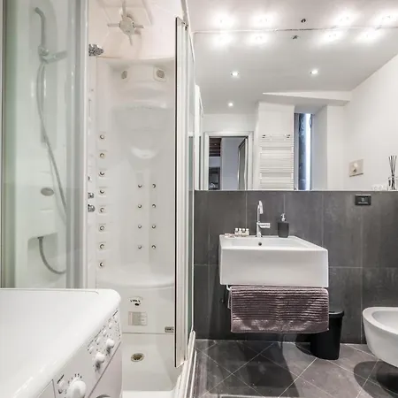 Apartment Vivimihome - Elegant 10 Minutes From The Duomo *