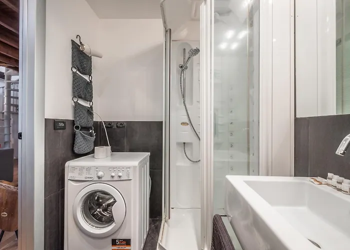 Vivimihome - Elegant 10 Minutes From The Duomo Apartament